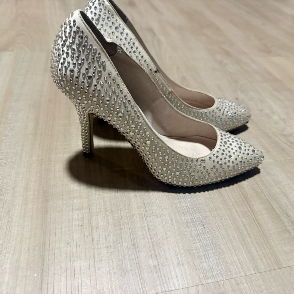 Crystal-Embellished Ivory Pointed-Toe High Heels